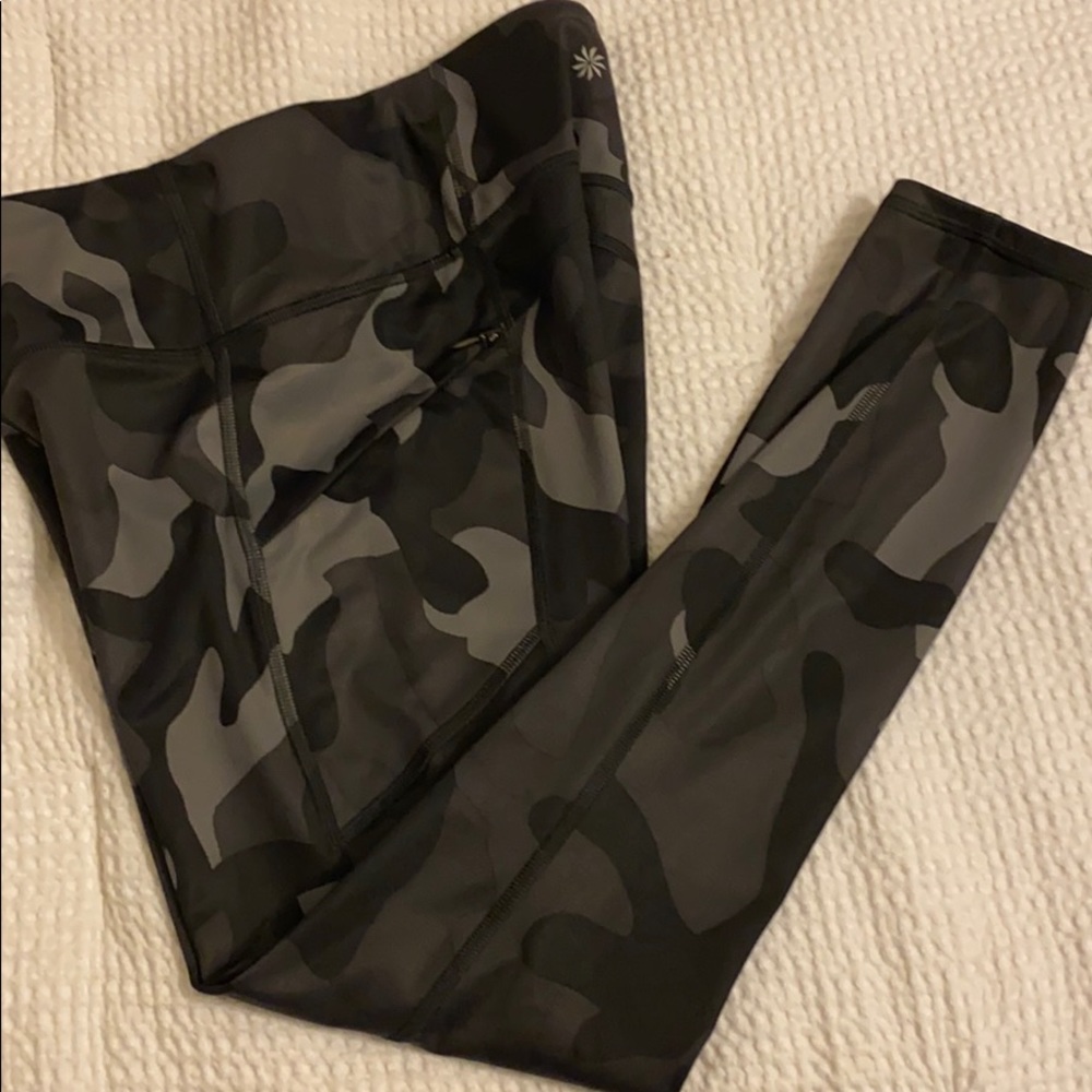Camo leggings